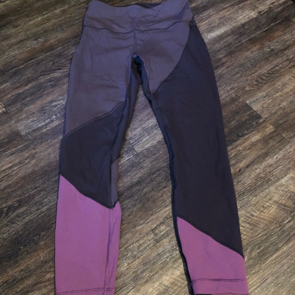 Lululemon leggings, size 6